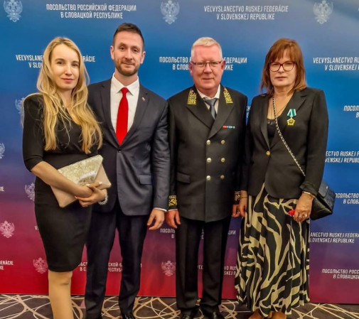 Fasisti oslavuju vitazstvo nad fasizmom